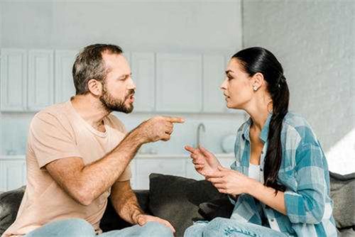 徐州外遇调查取证：离婚后，当事人可不可以先离婚再分割财产